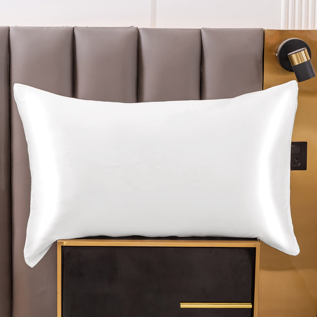 SilkSilky  19Momme Pure Silk Pillowcase White 001